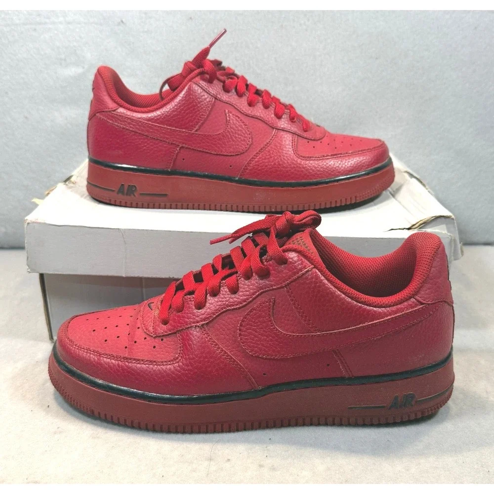 Nike Air Force 1 Low 07 LV8 Mens Gym Red Black Stars 488298-627 Size 9